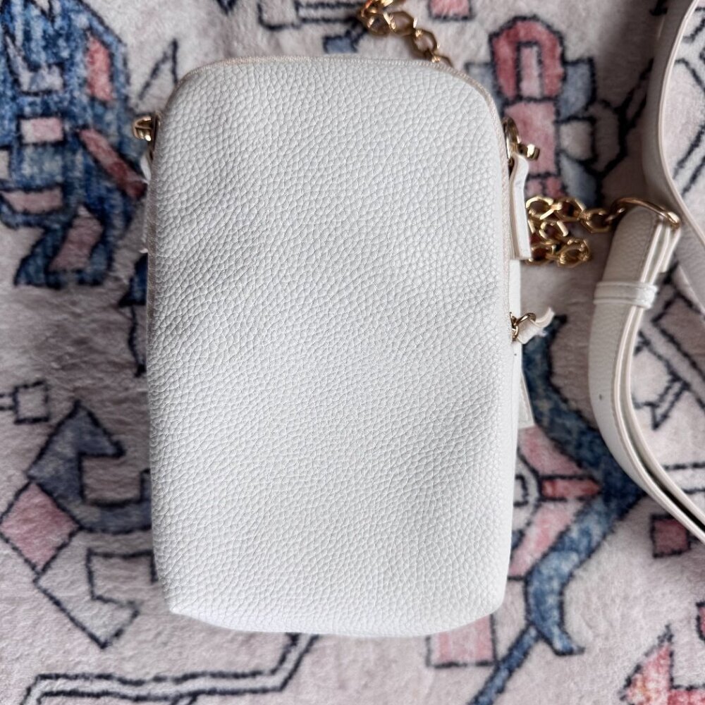 House of Harlow 1960 Luxe Crossbody Bag - White Pebbled w/ Gold Chains - Picture 4 of 7